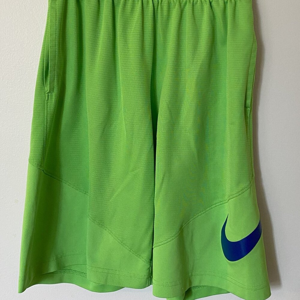 Nike Dri-Fit Boy's Shorts Size M
